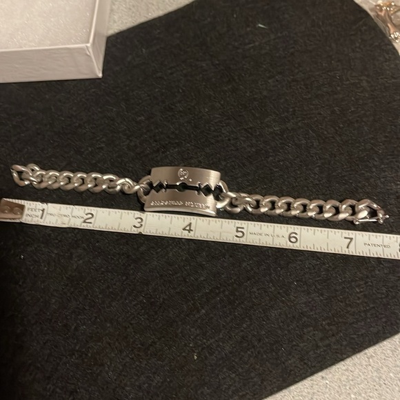 Alexander McQueen Razor Blade Bracelet - Picture 3 of 5